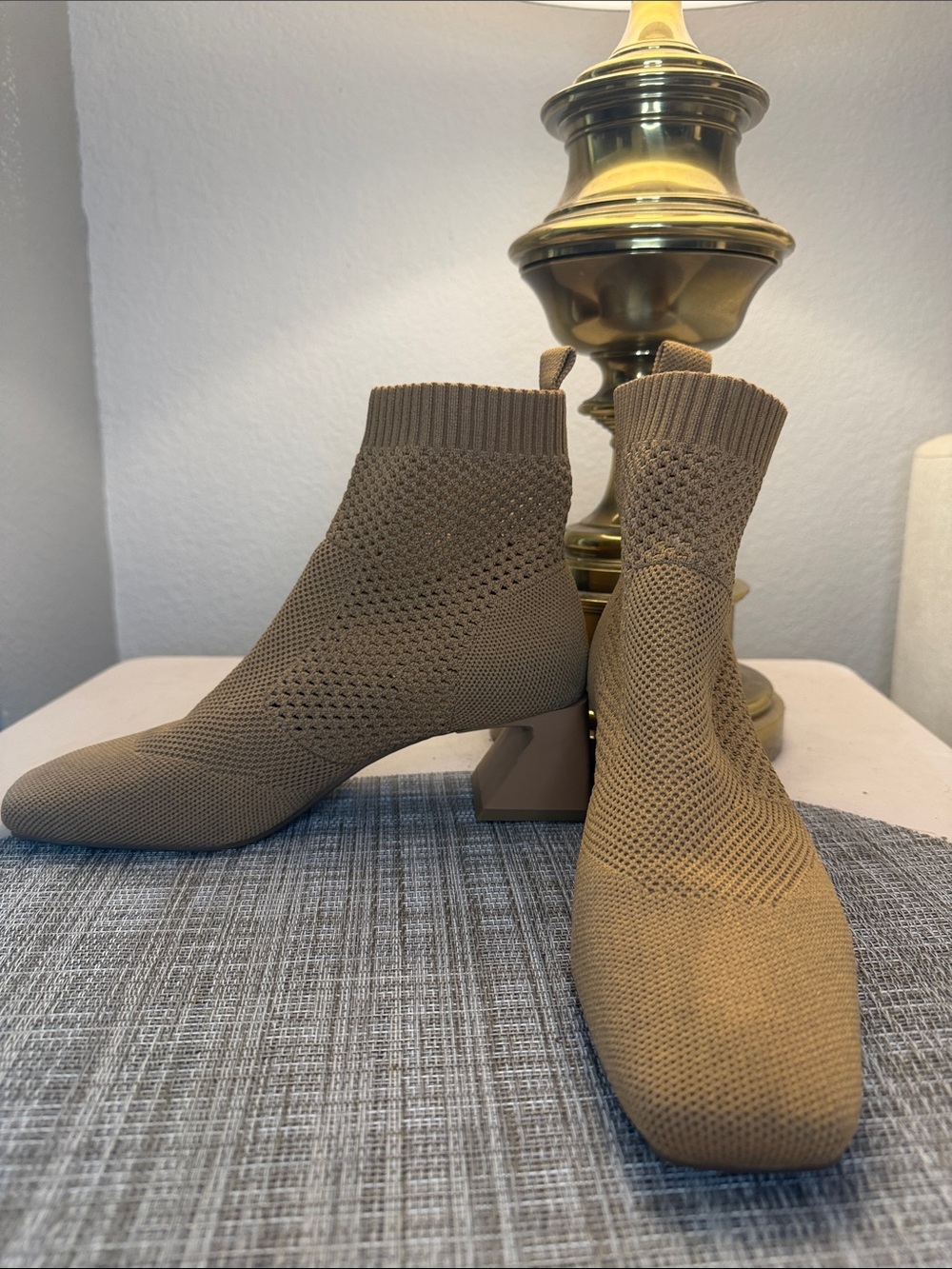 Vivaia Regina Pro Tan Ankle Boots